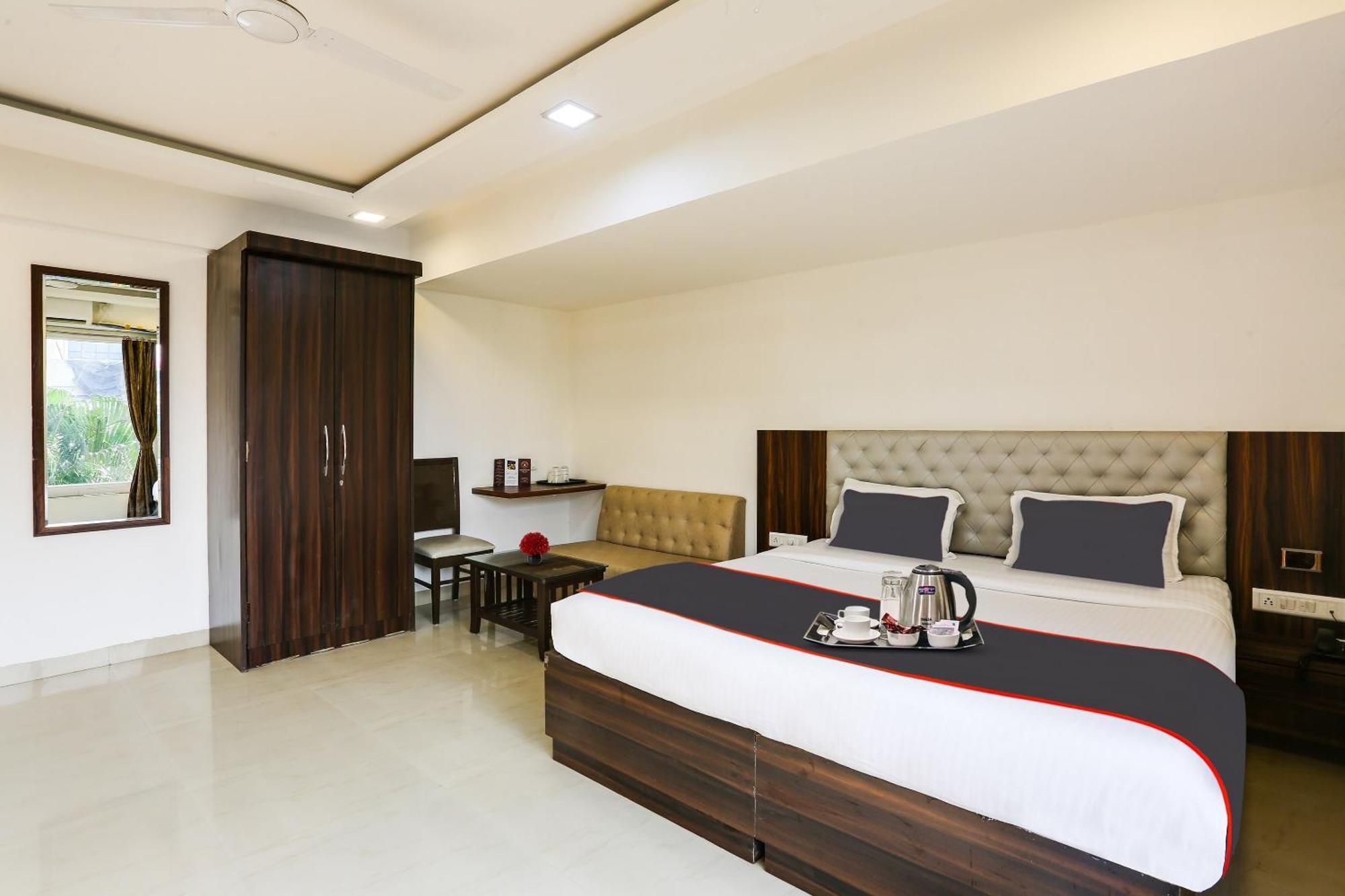 Capital O Arsh Executive Inn Bombay Extérieur photo