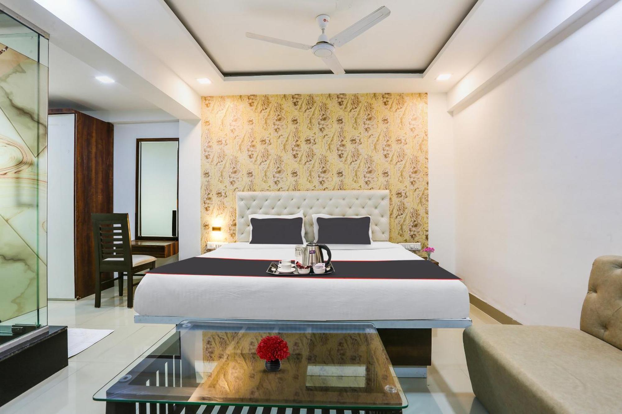 Capital O Arsh Executive Inn Bombay Extérieur photo