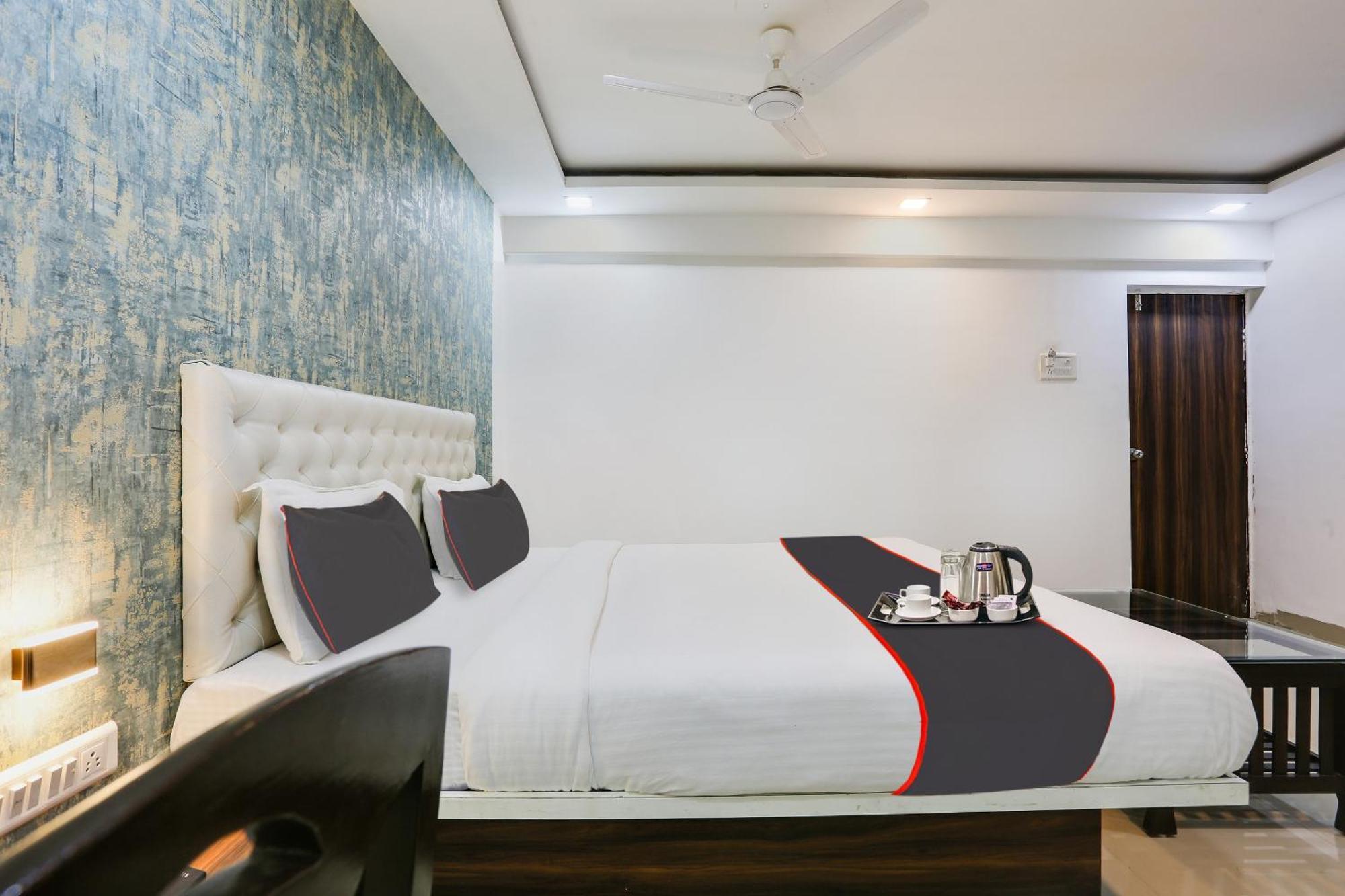 Capital O Arsh Executive Inn Bombay Extérieur photo